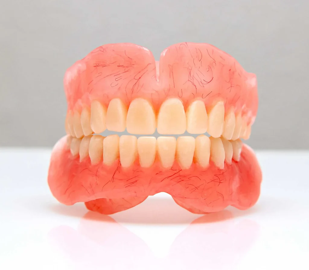 dentures in leek